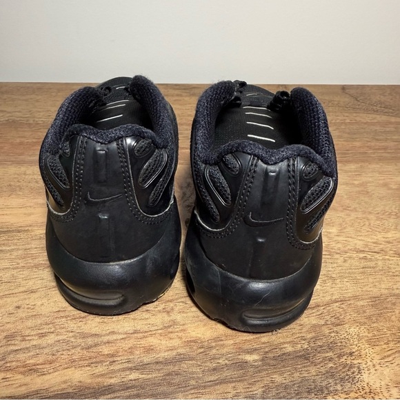 Nike Airmax Black Youth Sneakers, 12C - Picture 2 of 9
